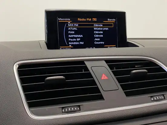AUDI-Q3-2015