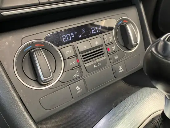 AUDI-Q3-2015