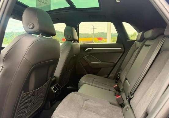AUDI-Q3-2023