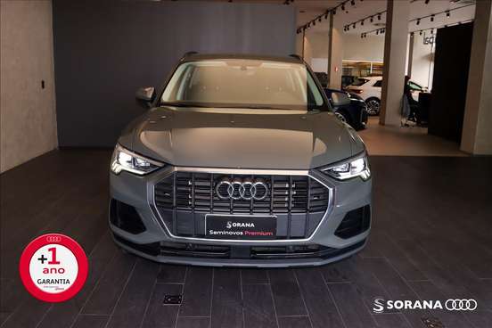 AUDI-Q3-2022