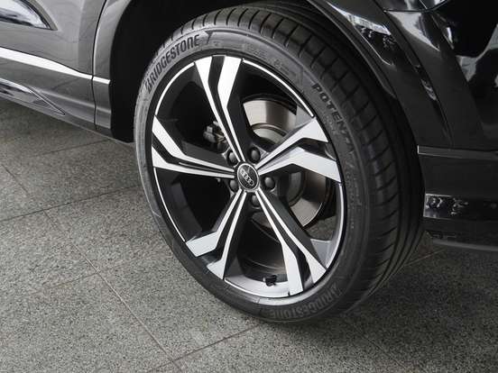 AUDI-Q3-2.0 40 TFSI GASOLINA SPORTBACK PERFORMANCE BLACK PLUS QUATTRO TIPTRONIC AUDI-Q3-2024