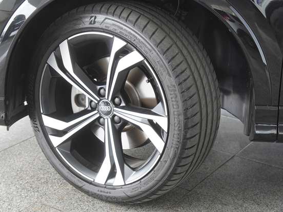 AUDI-Q3-2.0 40 TFSI GASOLINA SPORTBACK PERFORMANCE BLACK PLUS QUATTRO TIPTRONIC AUDI-Q3-2024
