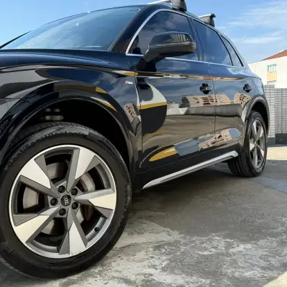 AUDI-Q5-2023