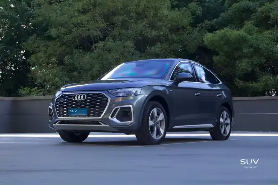 AUDI-Q5-2022