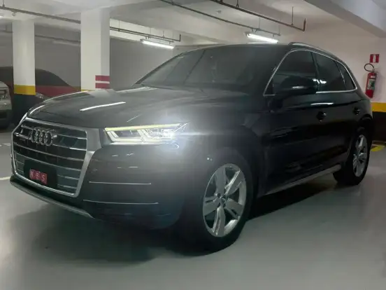 AUDI-Q5-2019