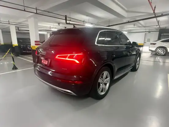 AUDI-Q5-2019