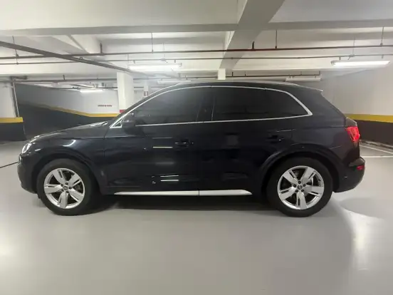 AUDI-Q5-2019