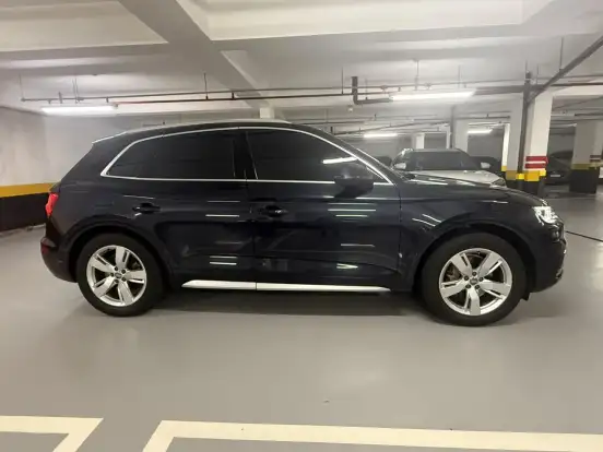 AUDI-Q5-2019