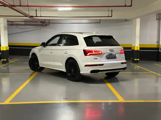 AUDI-Q5-2019