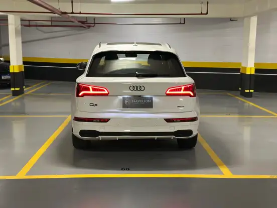 AUDI-Q5-2019