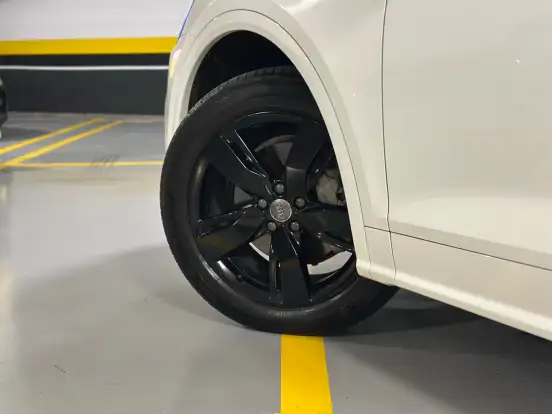 AUDI-Q5-2019