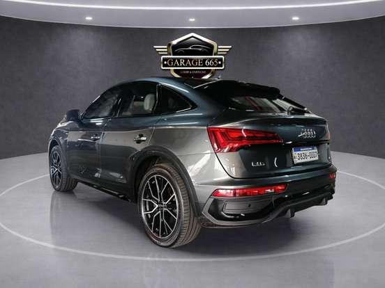 AUDI-Q5-2021