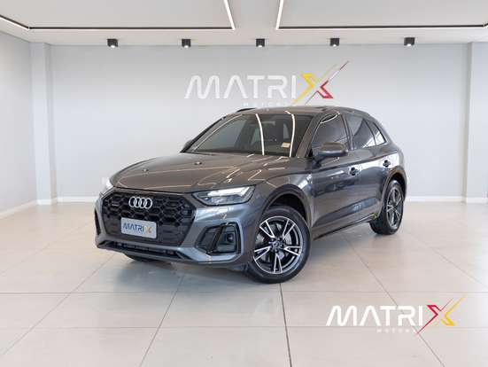 AUDI-Q5-2022
