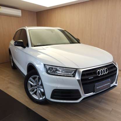 AUDI-Q5-2019