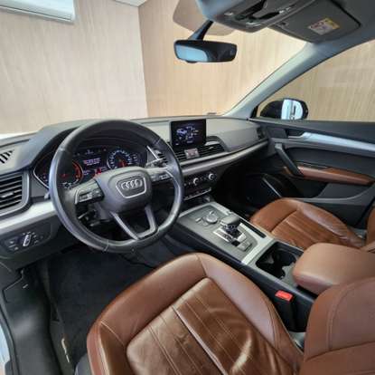 AUDI-Q5-2019