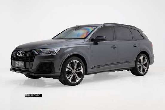 AUDI-Q7-2022