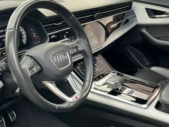 AUDI-Q8-3.0 TFSI GASOLINA PERFORMANCE BLACK QUATTRO TIPTRONIC AUDI-Q8-2021