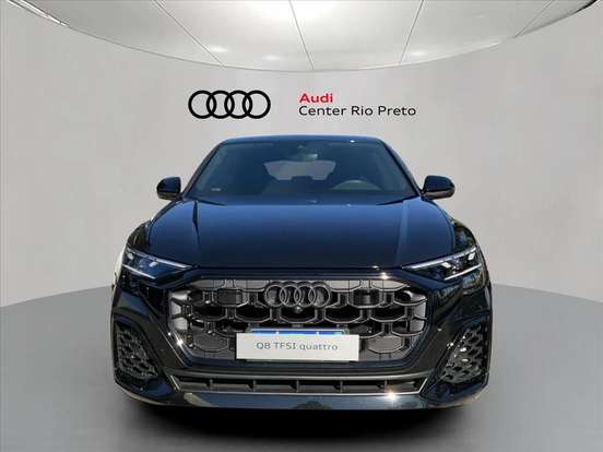 AUDI-Q8-2025