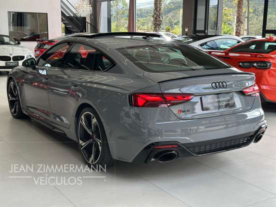 AUDI-RS5-2022