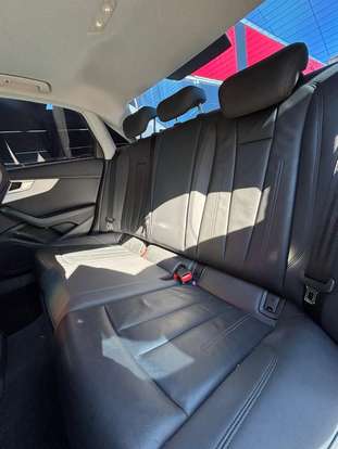 AUDI-A4-2021