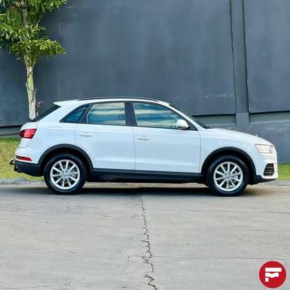 AUDI-Q3-2017