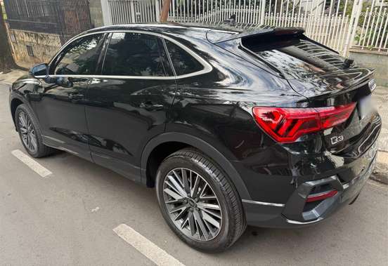AUDI-Q3-2023