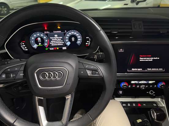 AUDI-Q3-2023