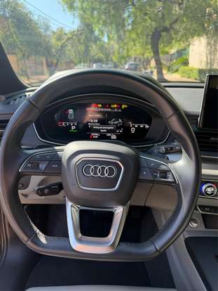 AUDI-Q5-2021