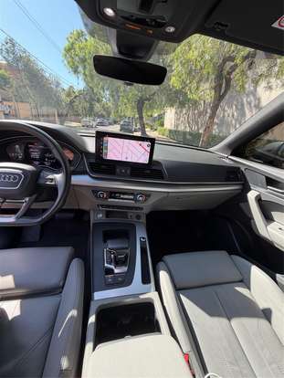 AUDI-Q5-2021