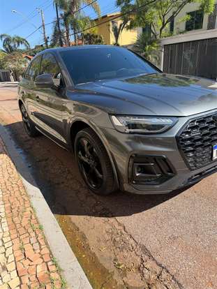 AUDI-Q5-2021