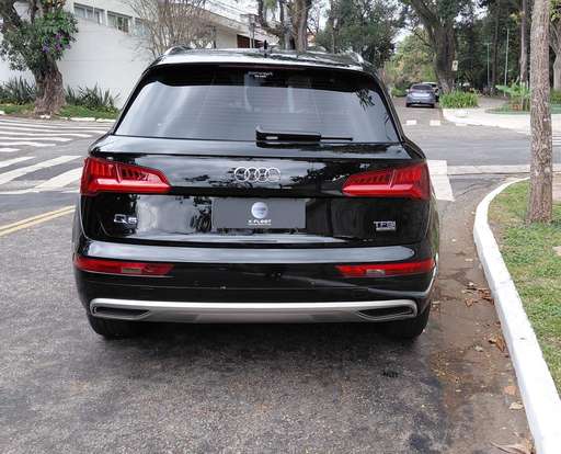 AUDI-Q5-2018
