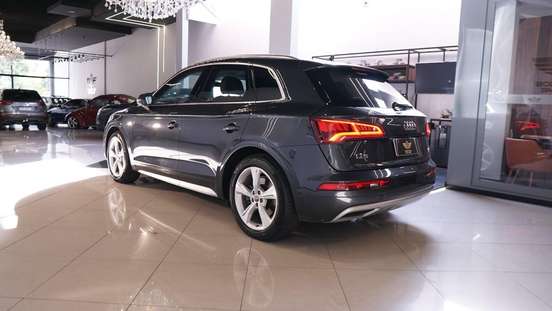 AUDI-Q5-2017