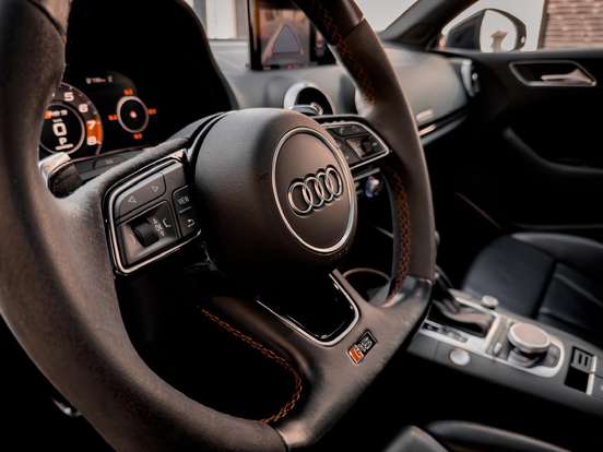AUDI-RS3-2.5 TFSI GASOLINA SEDAN QUATTRO S-TRONIC AUDI-RS3-2018