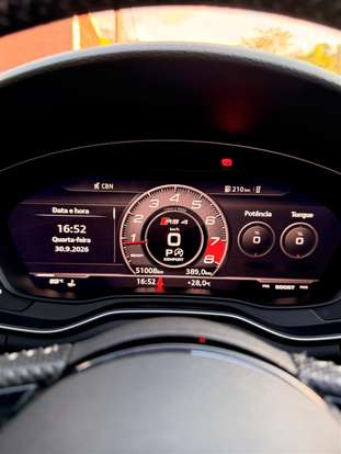 AUDI-RS4-2019