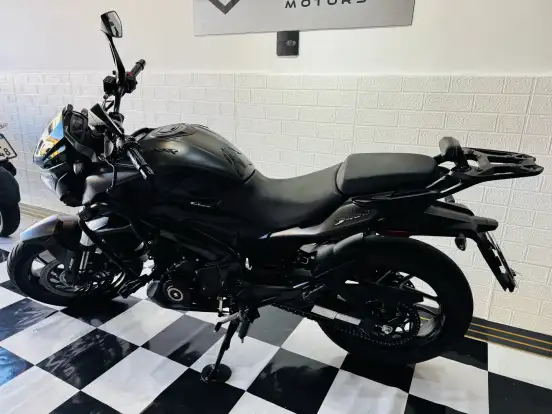 BAJAJ-DOMINAR 400-2025