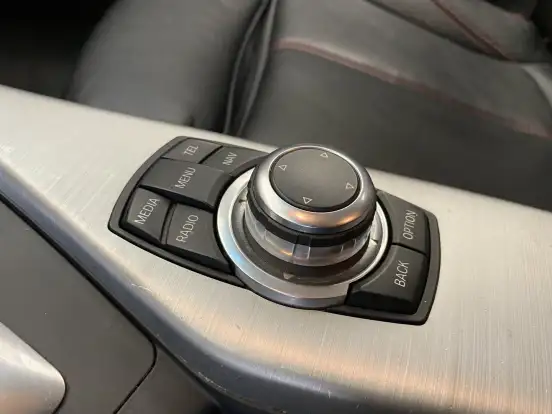 BMW-118i-2013