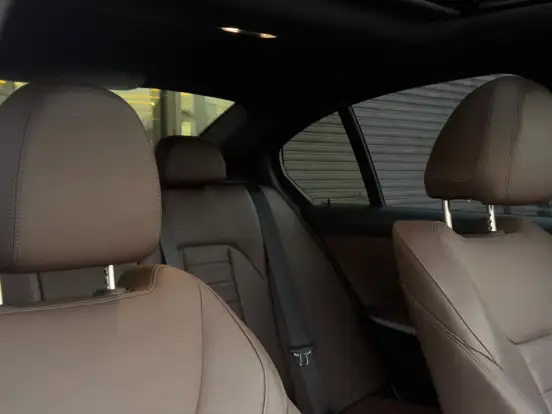BMW-320i-2.0 16V TURBO FLEX M SPORT 10th ANNIVERSARY EDITION AUTOMÁTICO BMW-320i-2024