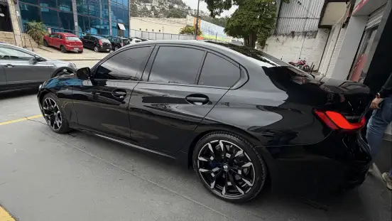 BMW-320i-2025