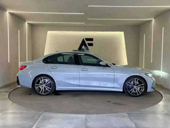 BMW-320i-2024