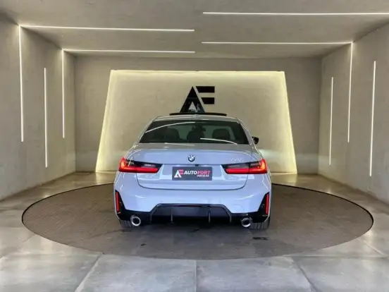 BMW-320i-2024