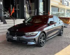 BMW 320i 2.0 16V TURBO GASOLINA SPORT AUTOMÁTICO BMW 320i 2.0 16V TURBO GASOLINA SPORT AUTOMÁTICO