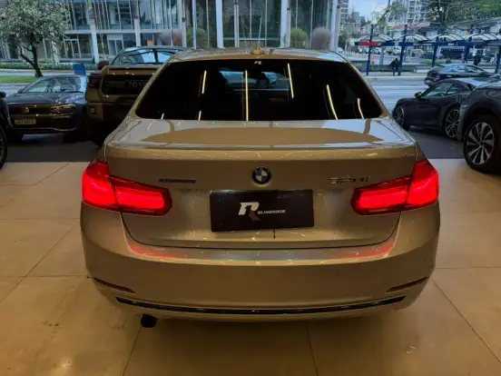BMW-320i-2.0 SPORT 16V TURBO ACTIVE FLEX 4P AUTOMÁTICO BMW-320i-2017