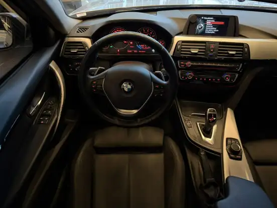 BMW-320i-2.0 SPORT 16V TURBO ACTIVE FLEX 4P AUTOMÁTICO BMW-320i-2017