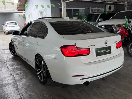 BMW-320i-2018