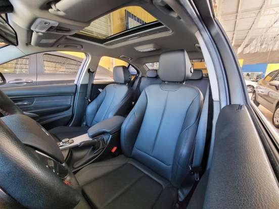 BMW-320i-2015