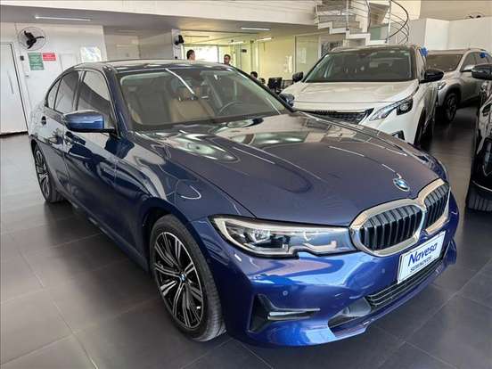 BMW-320i-2021