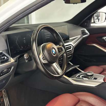 BMW-320i-2023