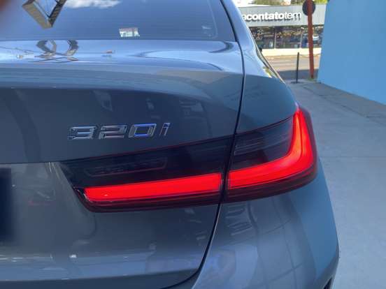 BMW-320i-2025