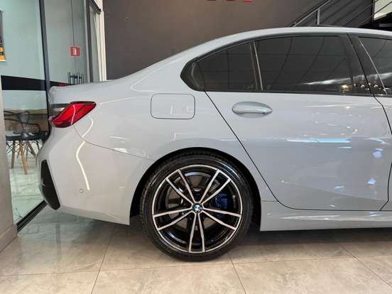 BMW-320i-2.0 16V TURBO FLEX M SPORT AUTOMÁTICO BMW-320i-2023
