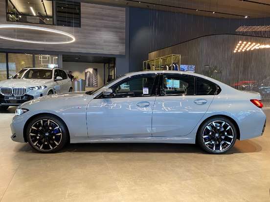 BMW-320i-2026